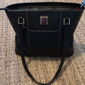 Dooney & Bourke Black Leather Shoulder Bag with Contrast Stitching
